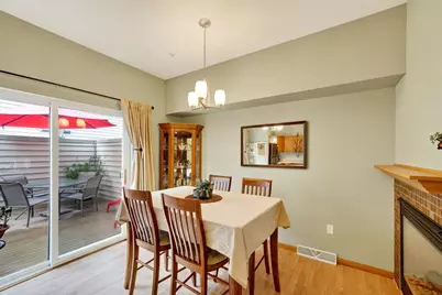 59 S Gardens Way, Fitchburg, WI 53711 - Photo 6