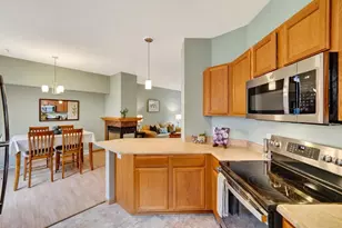59 S Gardens Way, Fitchburg, WI 53711 - Photo 4