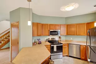 59 S Gardens Way, Fitchburg, WI 53711 - Photo 12