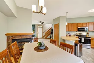 59 S Gardens Way, Fitchburg, WI 53711 - Photo 8