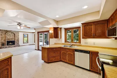 W248S6845 Sugar Maple Drive, Waukesha, WI 53189 - Photo 24