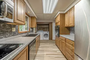 2627 10th Ave, Monroe, WI 53566 - Photo 12