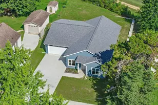 236 W 2nd St, Reedsburg, WI 53959 - Photo 38