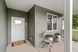 N6736 Clover Ln, Pardeeville, WI 53954 - Photo 6