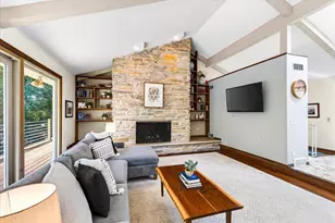 7116 Applewood Dr, Madison, WI 53719 - Photo 8