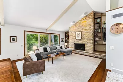 7116 Applewood Drive, Madison, WI 53719 - Photo 10