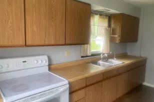 850 E Briar Ln, Beloit, WI 53511 - Photo 4