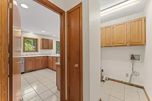 1038 N Thompson Dr, Madison, WI 53704 - Photo 22