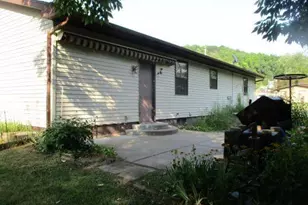 109 Pleasant St, North Freedom, WI 53951 - Photo 34