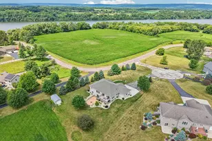 W13887 Bannan Ct, Prairie Du Sac, WI 53578 - Photo 78