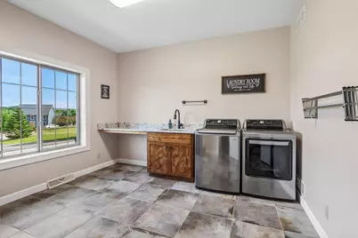 W13887 Bannan Court, Prairie Du Sac, WI 53578 - Photo 18