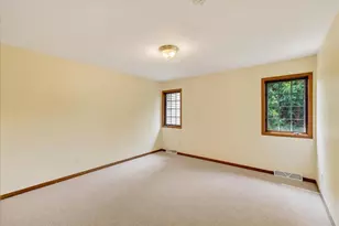 5009 Sycamore Ave, Madison, WI 53704 - Photo 10