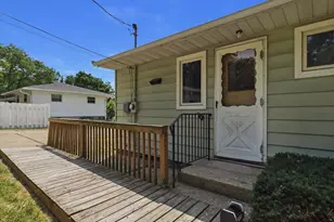1710 Thackeray Rd, Madison, WI 53704 - Photo 28