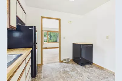 1710 Thackeray Road, Madison, WI 53704 - Photo 14