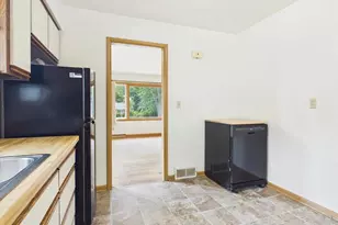 1710 Thackeray Rd, Madison, WI 53704 - Photo 14