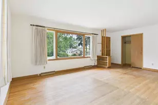 1710 Thackeray Rd, Madison, WI 53704 - Photo 8