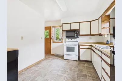 1710 Thackeray Road, Madison, WI 53704 - Photo 10