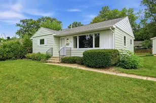 1710 Thackeray Rd, Madison, WI 53704 - Photo 2