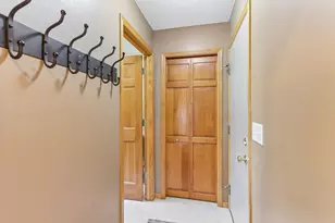 8437 Ellington Way, Middleton, WI 53562 - Photo 24