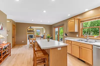 8437 Ellington Way, Middleton, WI 53562 - Photo 14