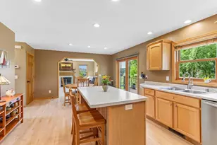 8437 Ellington Way, Middleton, WI 53562 - Photo 14