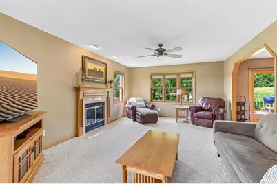 8437 Ellington Way, Middleton, WI 53562 - Photo 6