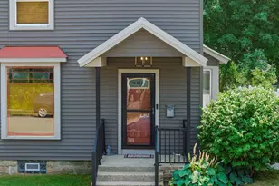 220 3rd St, Baraboo, WI 53913 - Photo 2