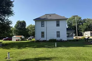 240 2nd St, Gays Mills, WI 54631 - Photo 2