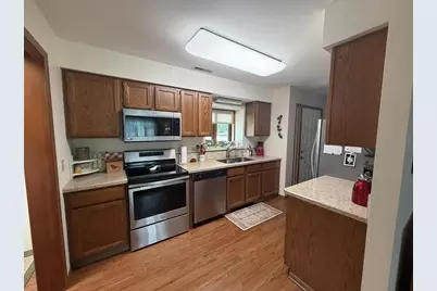 3004 S Petunia Lane, Beloit, WI 53511 - Photo 8
