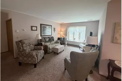 3004 S Petunia Lane, Beloit, WI 53511 - Photo 4