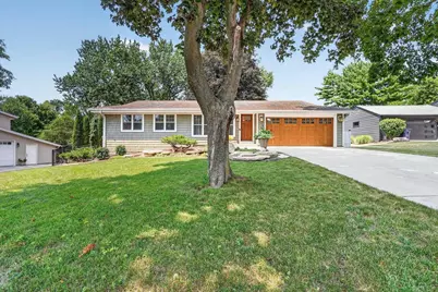 615 Sussex Drive, Janesville, WI 53546 - Photo 4
