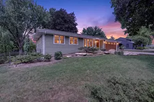615 Sussex Dr, Janesville, WI 53546 - Photo 1