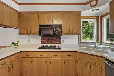 410 Dempsey Road, Madison, WI 53714 - Photo 12