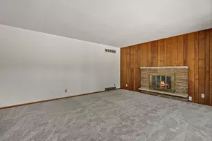410 Dempsey Rd, Madison, WI 53714 - Photo 4