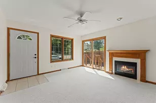 1038 N Thompson Dr, Madison, WI 53704 - Photo 12