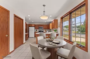 1038 N Thompson Dr, Madison, WI 53704 - Photo 6