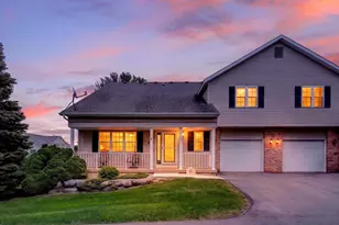 869 Chandler Ln, Sun Prairie, WI 53590 - Photo 1