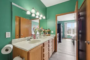 121 Metro Terrace, Madison, WI 53718 - Photo 20