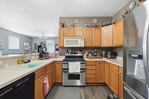 121 Metro Terrace, Madison, WI 53718 - Photo 4