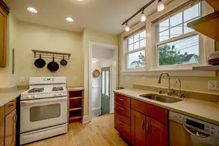 3213 Center Ave, Madison, WI 53704 - Photo 10