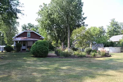805 E Briar Lane, Beloit, WI 53511 - Photo 2