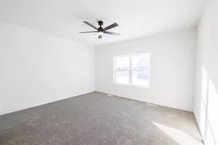 3806 Green Ash Dr, Janesville, WI 53545 - Photo 8