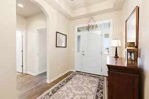 2404 E Baldeagle Dr, Appleton, WI 54913 - Photo 2