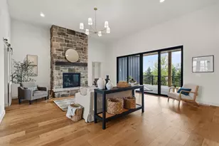 6811 Angelica Trl, Sun Prairie, WI 53590 - Photo 16
