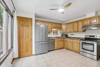 95 S Lakewood Gardens Lane, Madison, WI 53704 - Photo 10