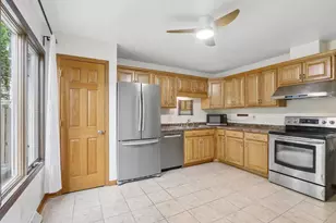 95 S Lakewood Gdns Ln, Madison, WI 53704 - Photo 10