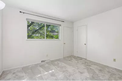 95 S Lakewood Gardens Lane, Madison, WI 53704 - Photo 18