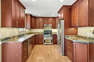 809 Flora Ln, Madison, WI 53714 - Photo 6