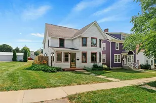 105 S 4th St, Mount Horeb, WI 53572 - Photo 1