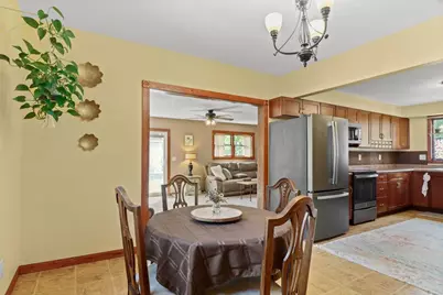 105 S 4th Street, Mount Horeb, WI 53572 - Photo 16